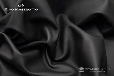 Afra NY（カーフ丸革／Rino Mastrotto）